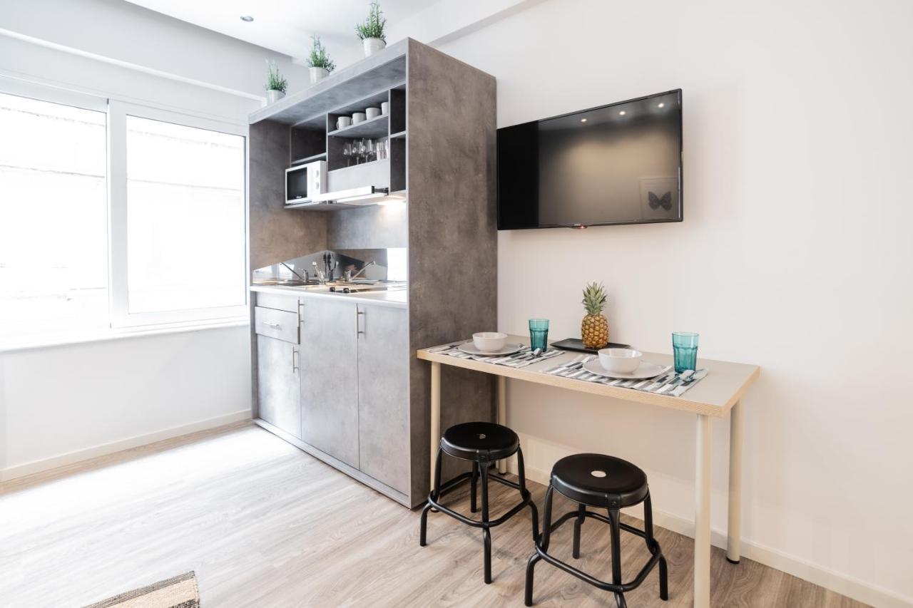 Ferienwohnung A17 Modern & Cosy 2R Flat Up To 4Ppl Near Parthenon Athen Exterior foto