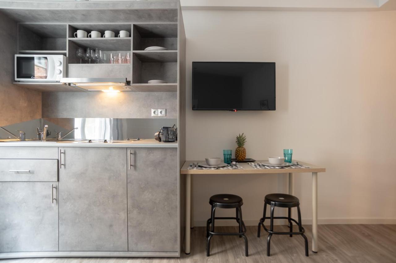 Ferienwohnung A17 Modern & Cosy 2R Flat Up To 4Ppl Near Parthenon Athen Exterior foto